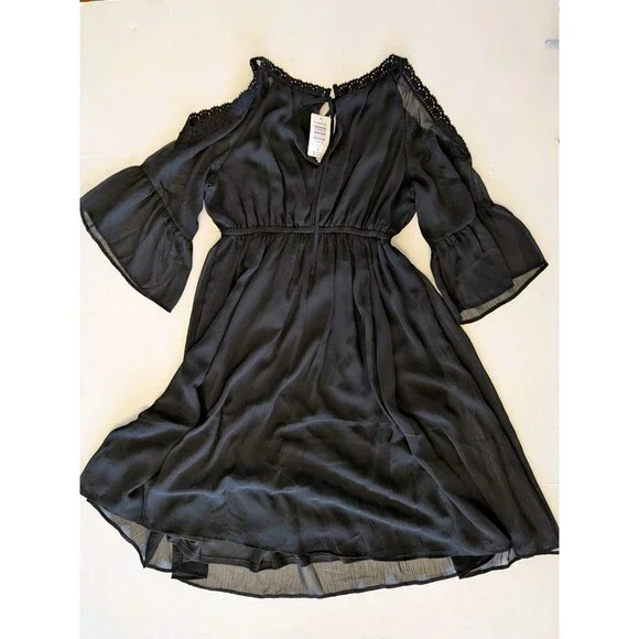 Torrid Black Lace Trim Hilo Skater Dress Size 00 NWT - Picture 15 of 16